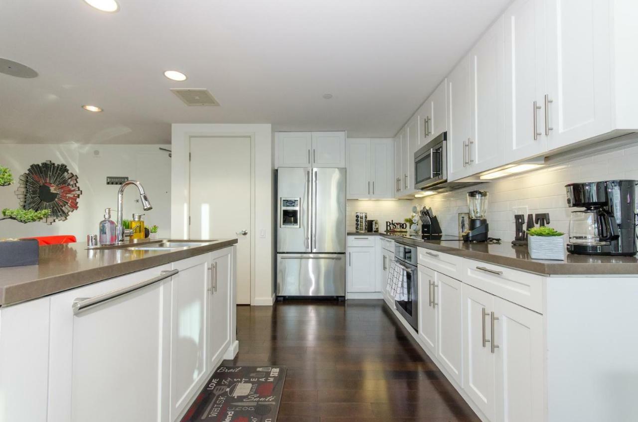 Popular Downtown La Presidential Loft With Pool Table Apartment *